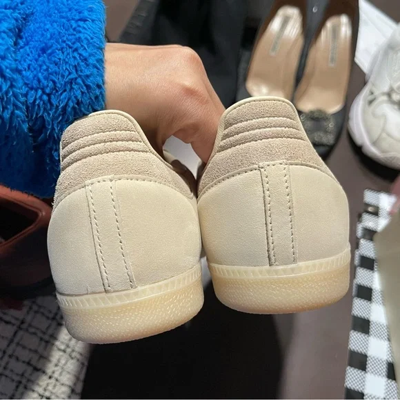 adidas Samba Sneakers in Beige - Picture 5 of 8